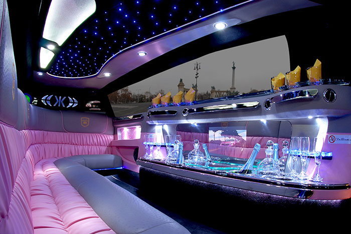 Party limuzin bérlés Budapest - Pink Cadillac limuzin