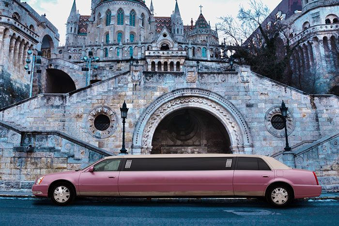 Party limuzin bérlés Budapest - Pink Cadillac limuzin