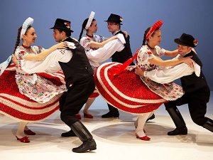 Magyar néptánc és folklór műsor Budapest