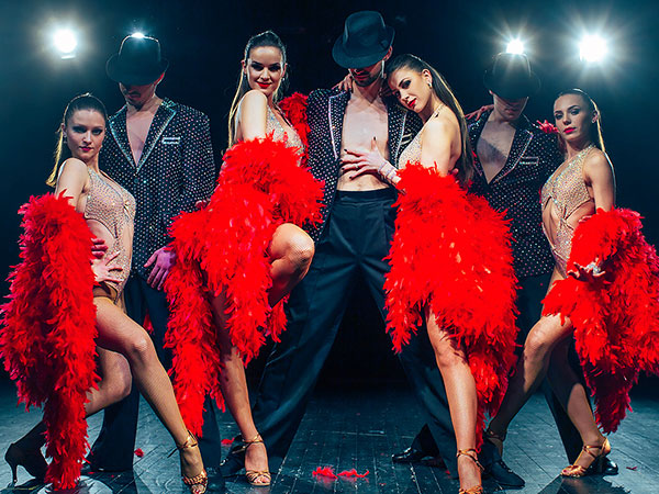 Latin Party dance show for hire, booking salsa dancers to events Budapest